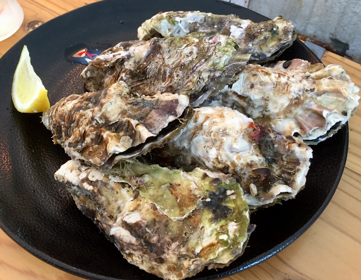 牡蠣がお求め安くなりました!!